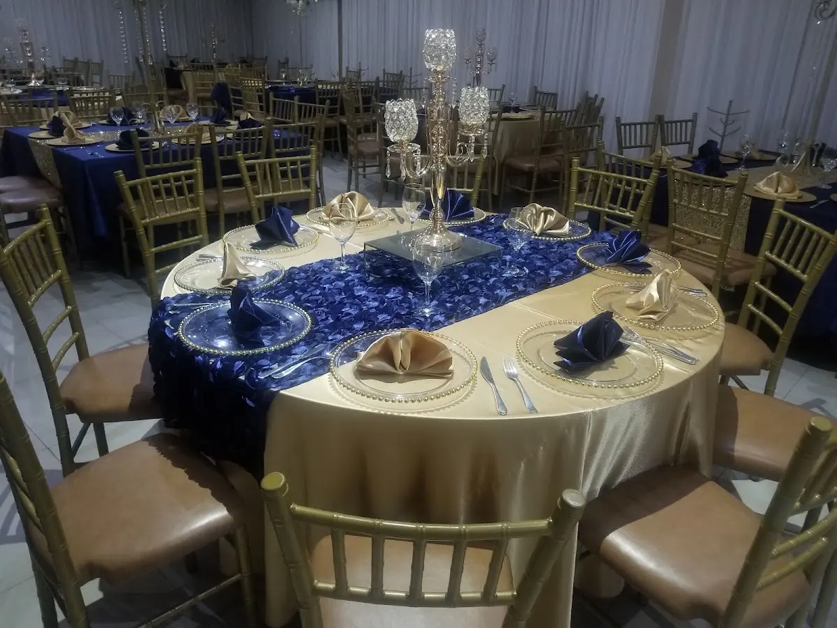 Salón Perla Y Su Majestad