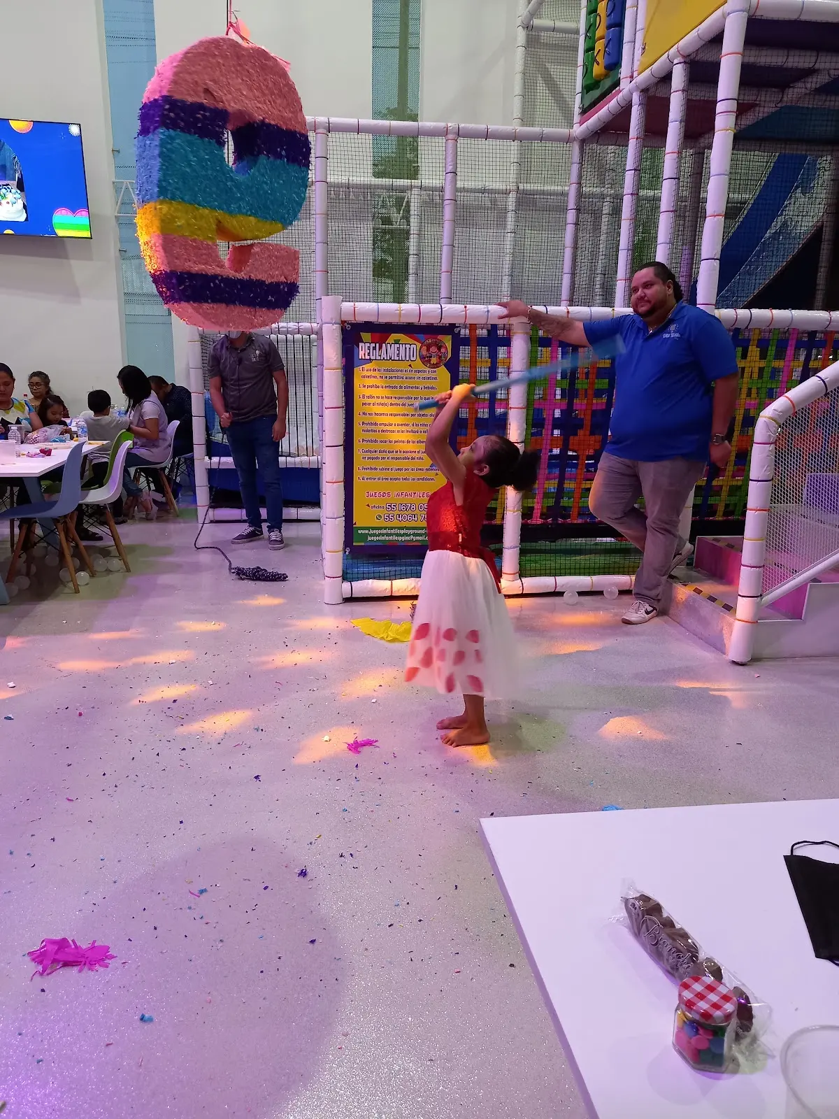 KIDS WORLD — foto 3 de 3
