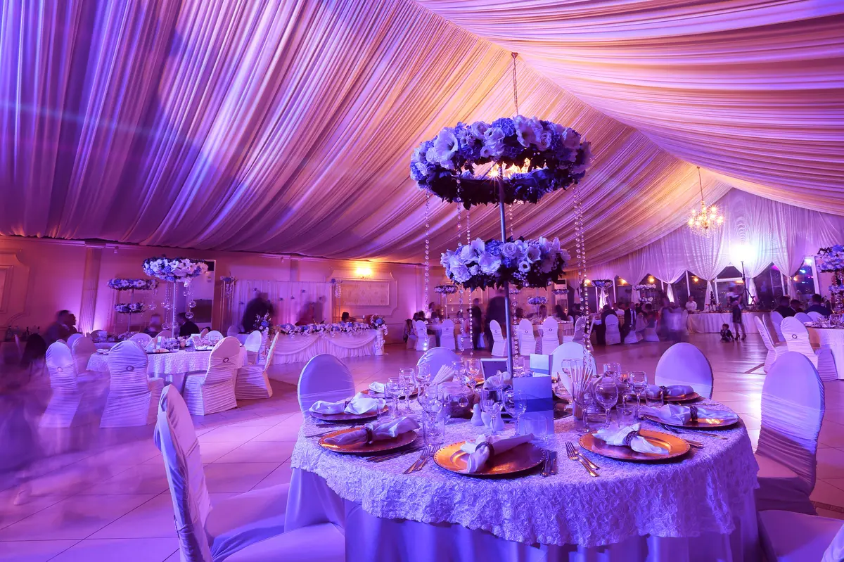 Renta de Mantelería y Decoración de Eventos