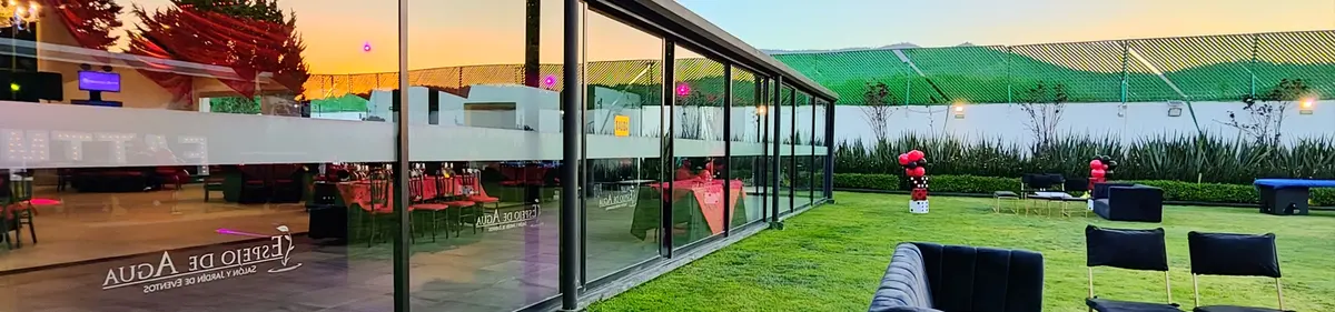 Espejo de Agua, Salón y Jardín de Eventos