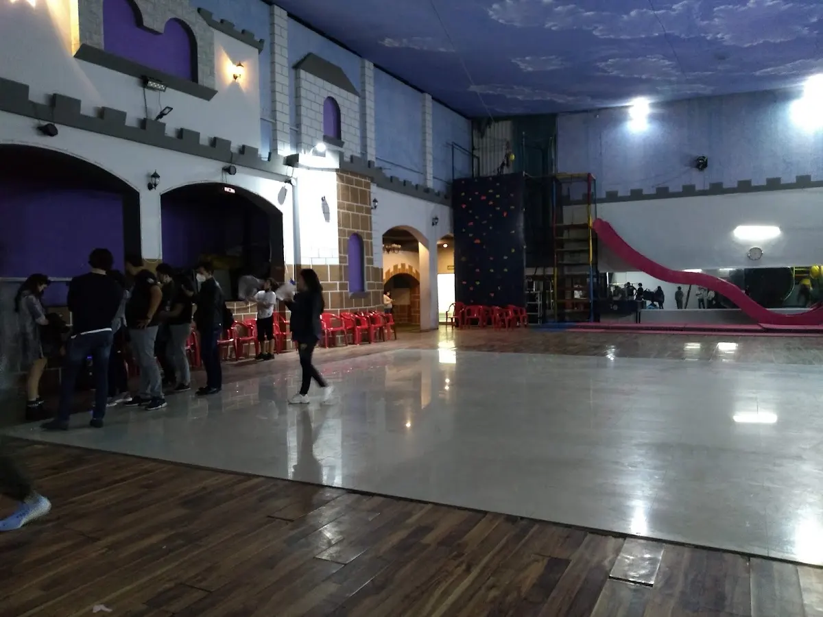 SALÓN DE EVENTOS REGIS
