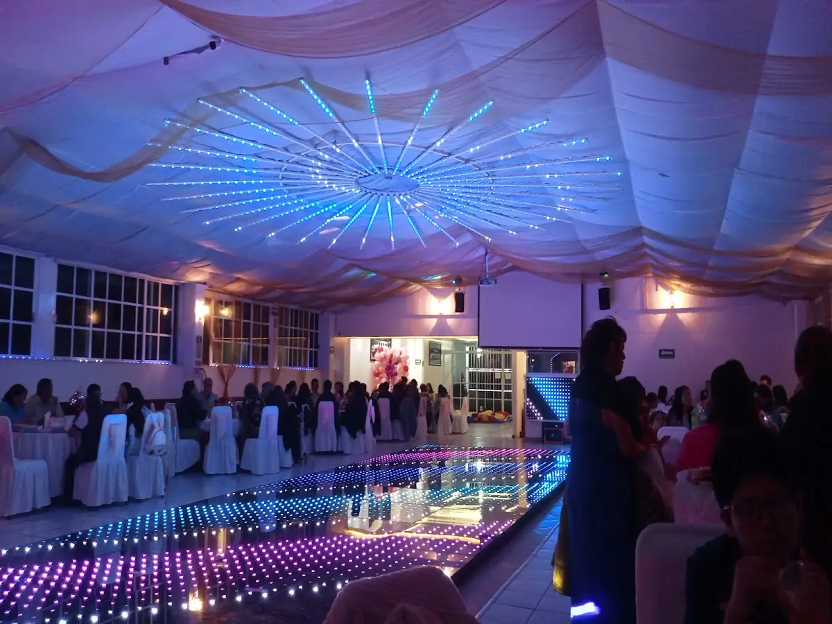 SALON DE EVENTOS SOCIALES LAS FUENTES