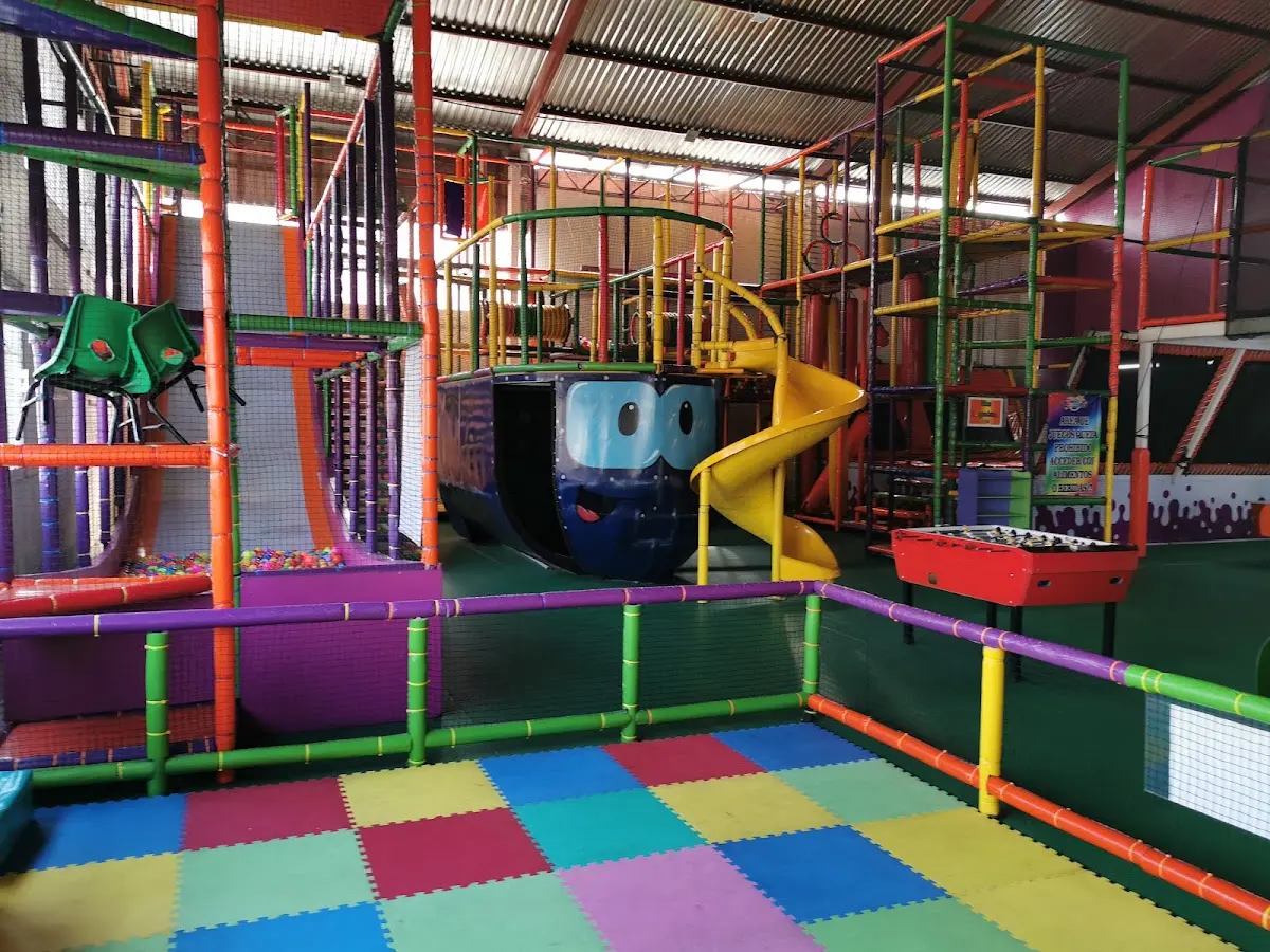 SALON DE FIESTAS ALGARABÍA