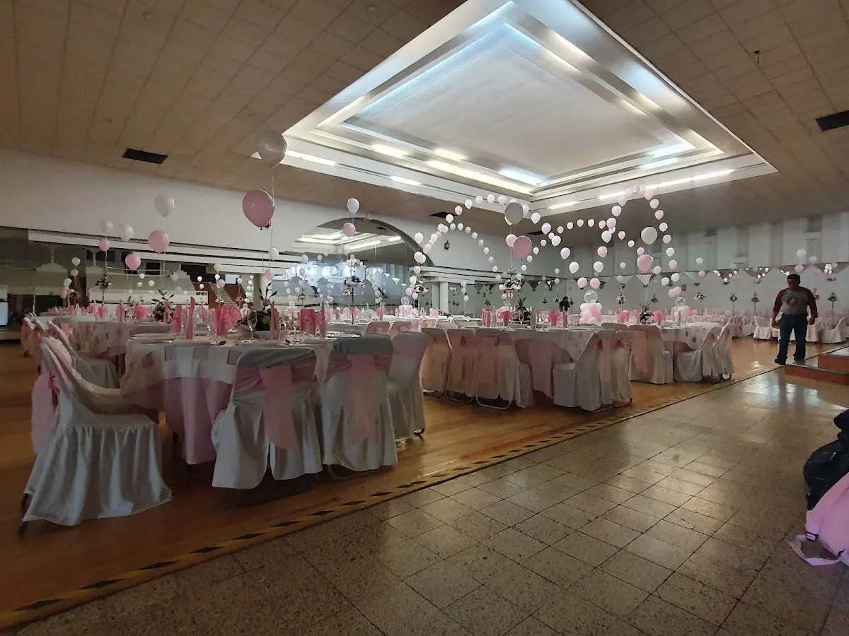 Salón los espejos "CIRILO MARMOLEJO CEDILLO"