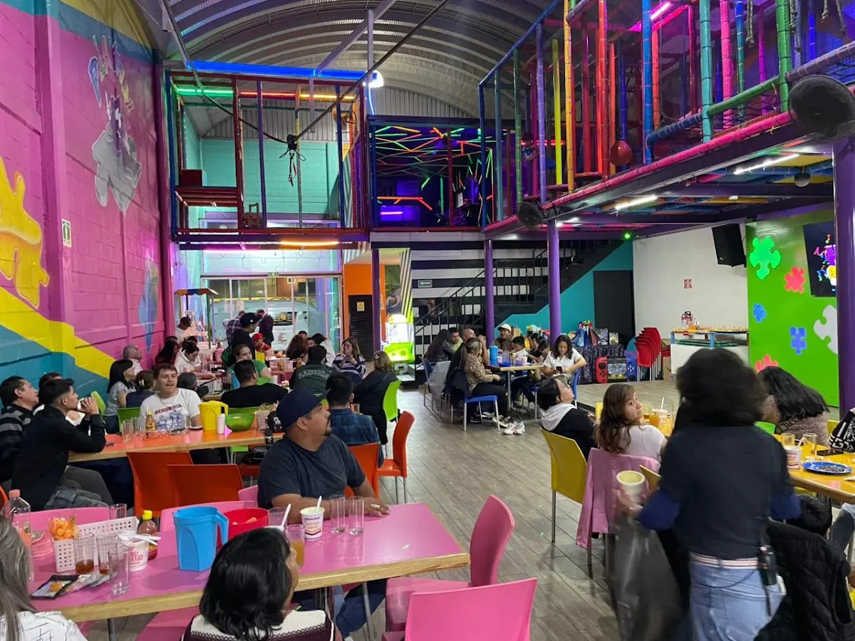 Salón Playful Agrícola Pantitlán