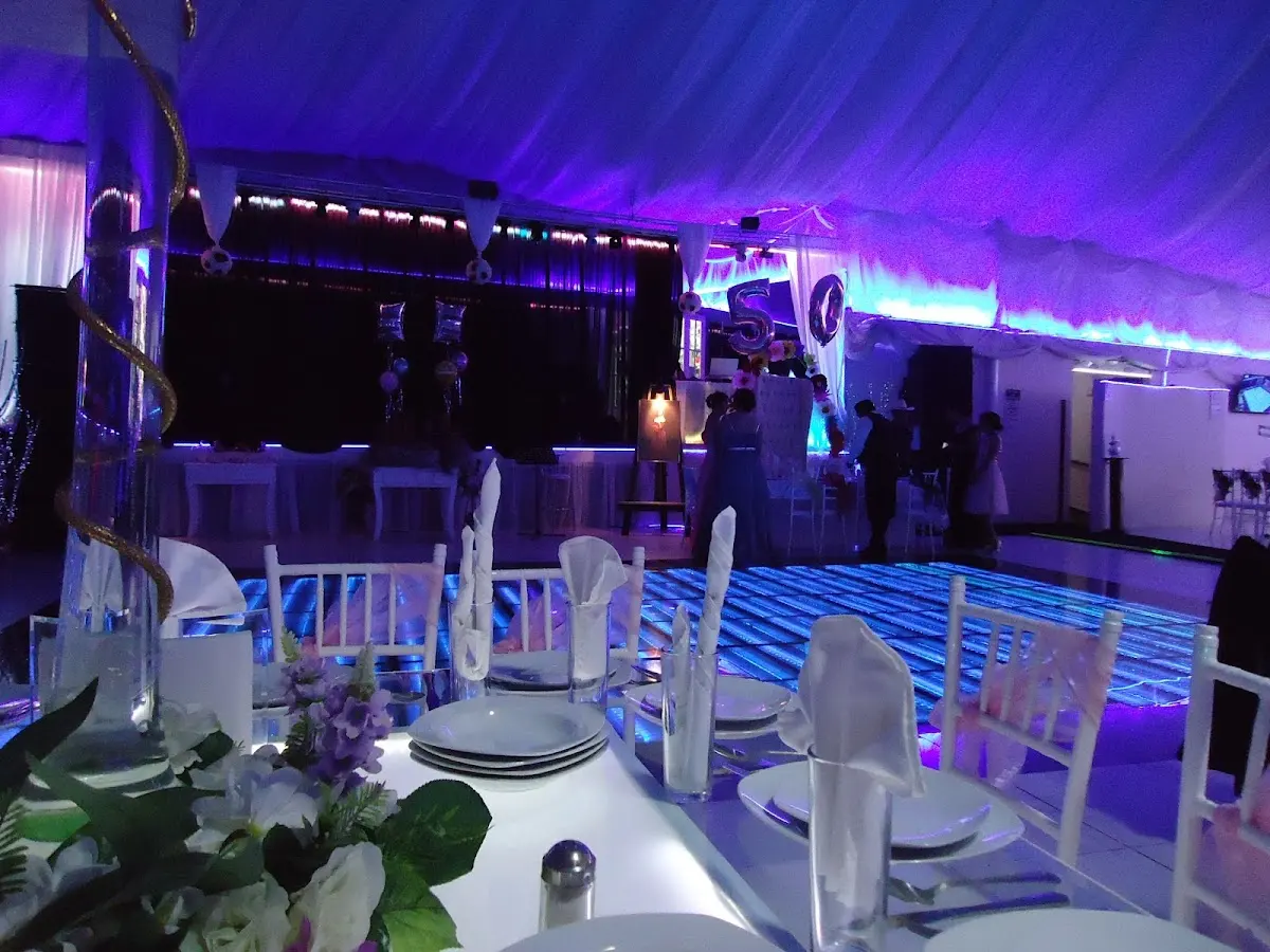 Salones de Eventos Cabaña Encantada