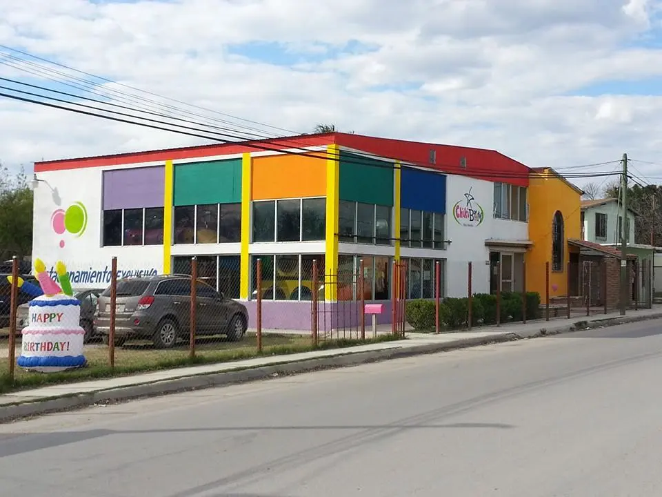 Pikabu salon infantil