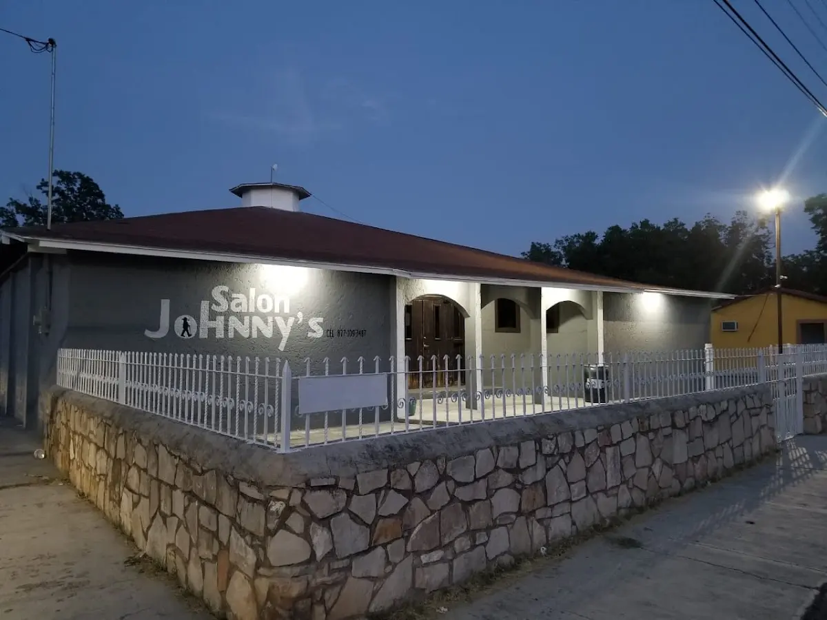 JOHNNYS SALON DE EVENTOS