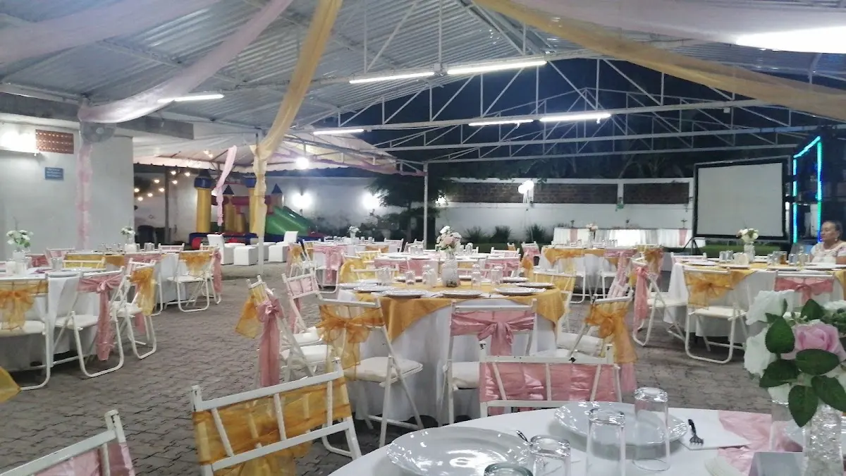 LOS OLIVOS Terraza - Jardín