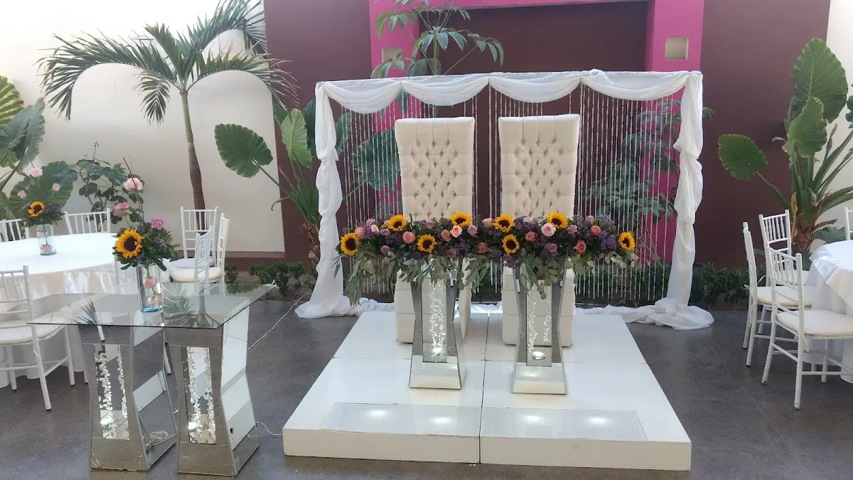 Salon Palma Garden — foto 2 de 3