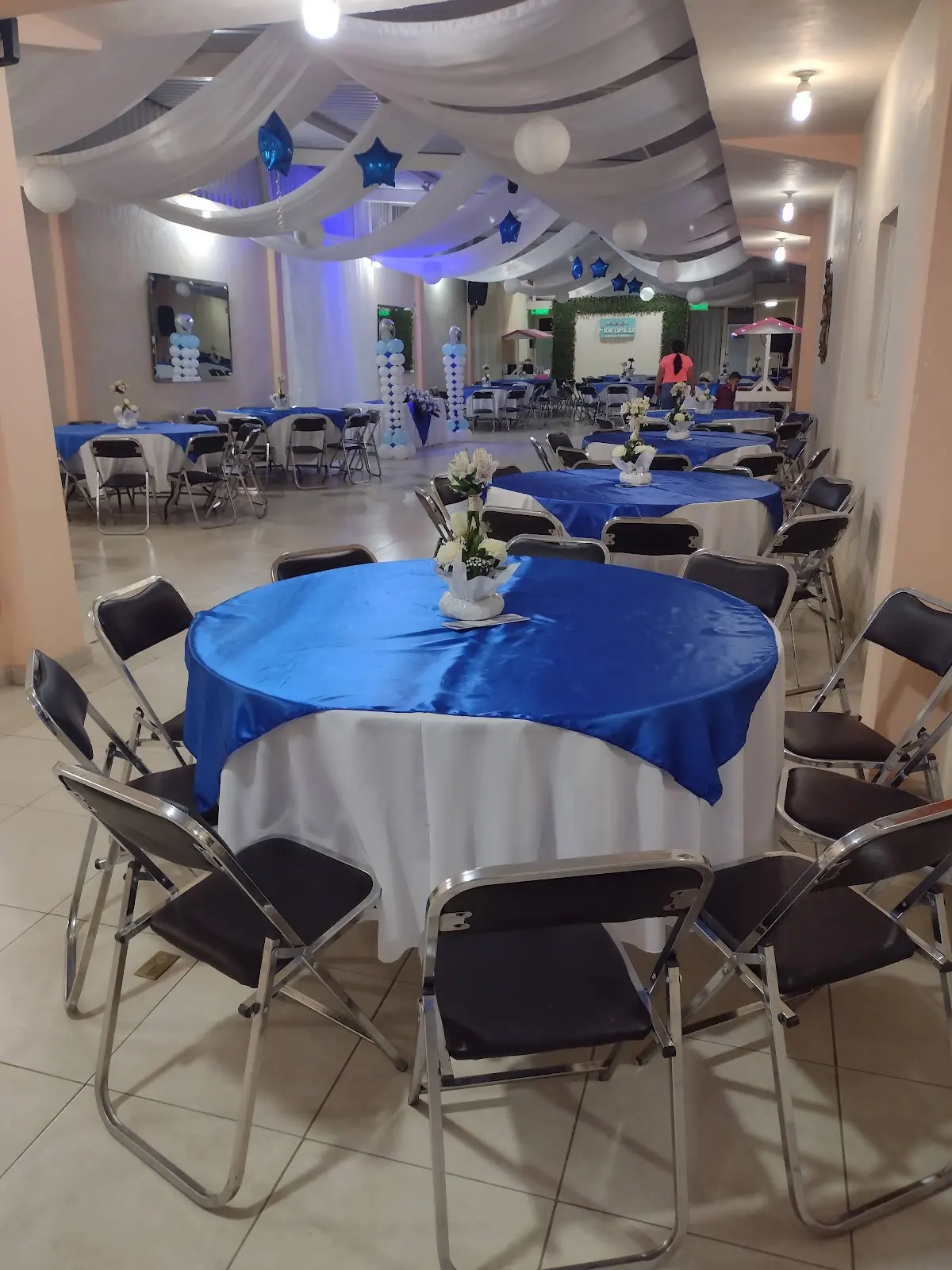 Salón de Eventos " Flor de Liz"