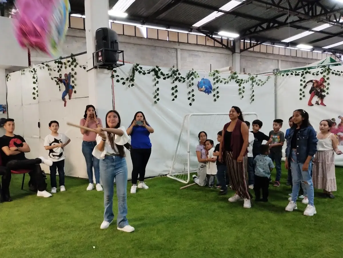 SALON INFANTIL " LOS PANCHITOS"