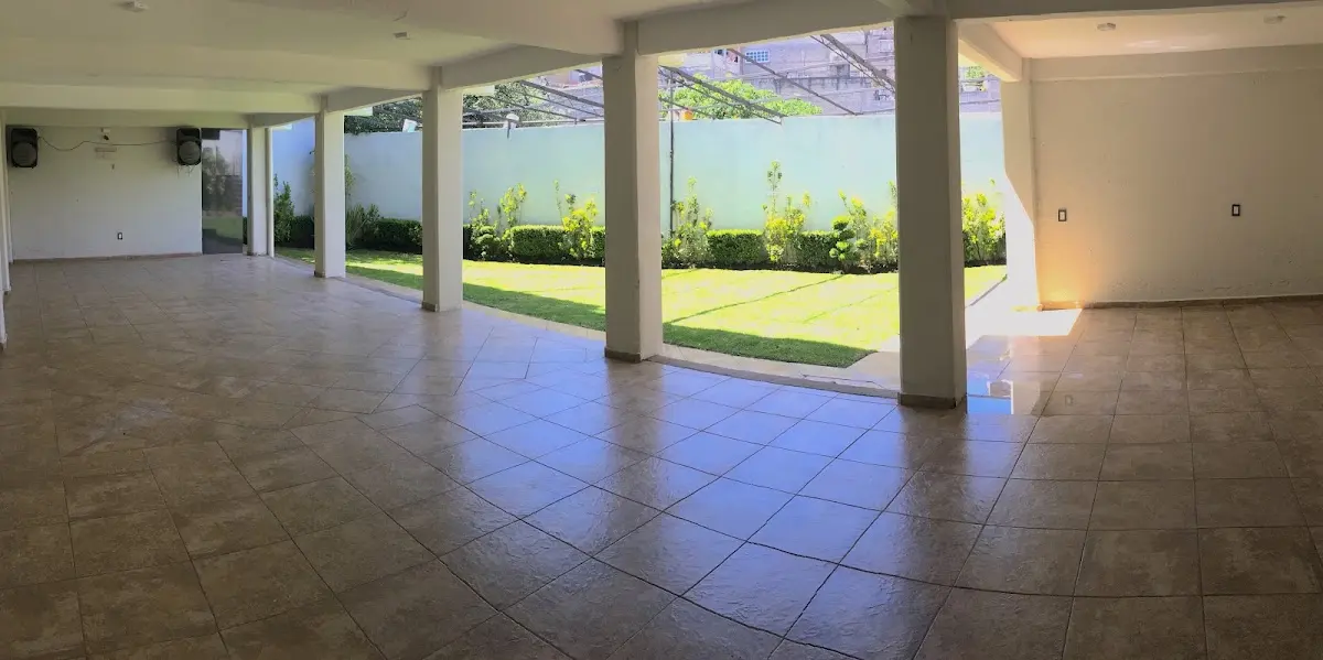 Jardín de Eventos Entre los Frutales