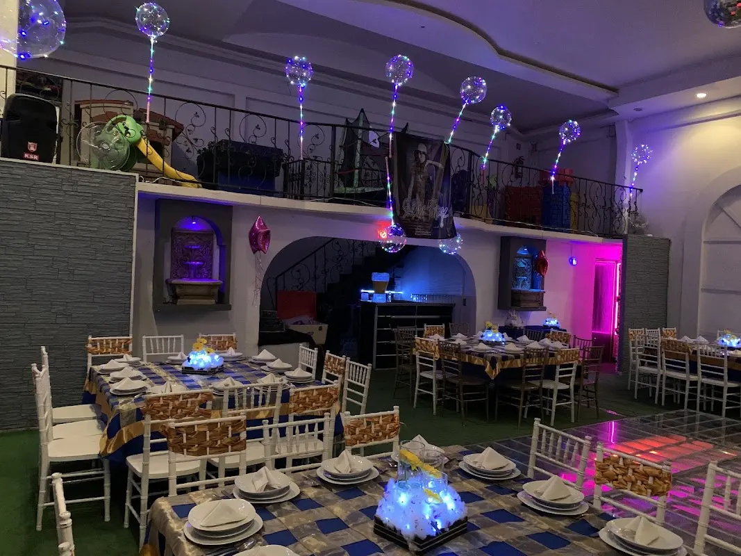 DREAMS Salón & Jardín
