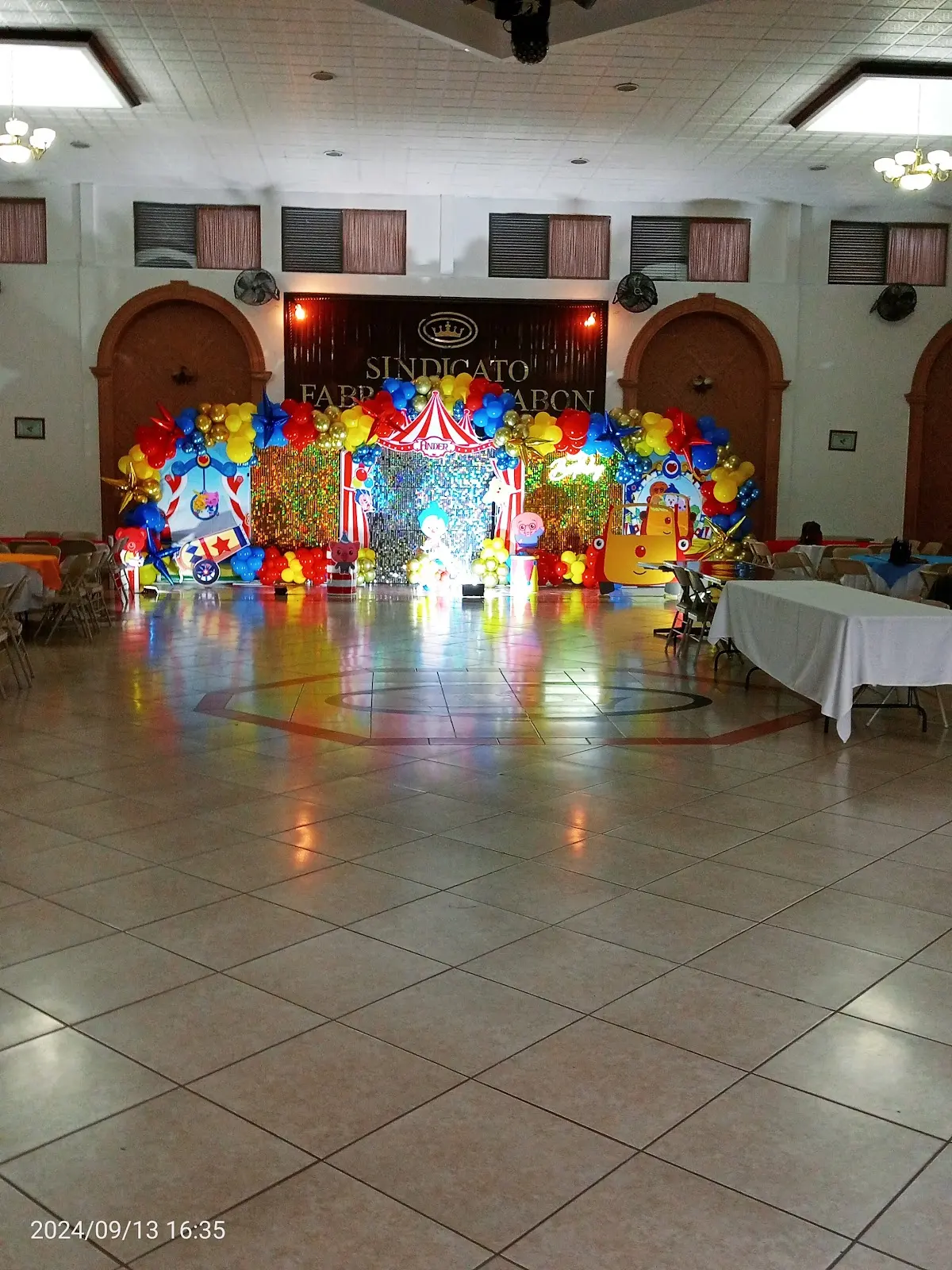 Salon Maria Estela