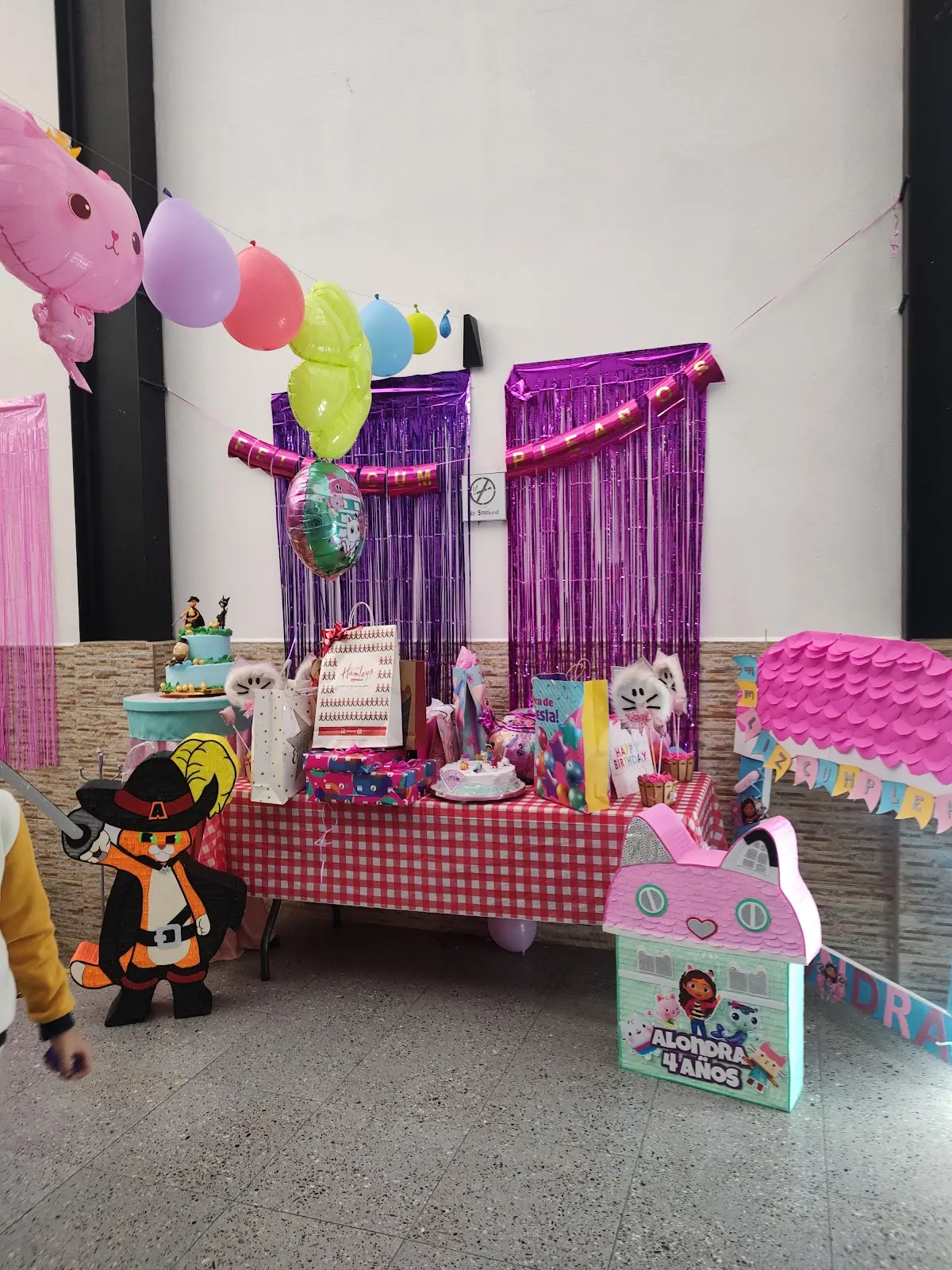 EVENTOS SOCIALES CASA BLANCA