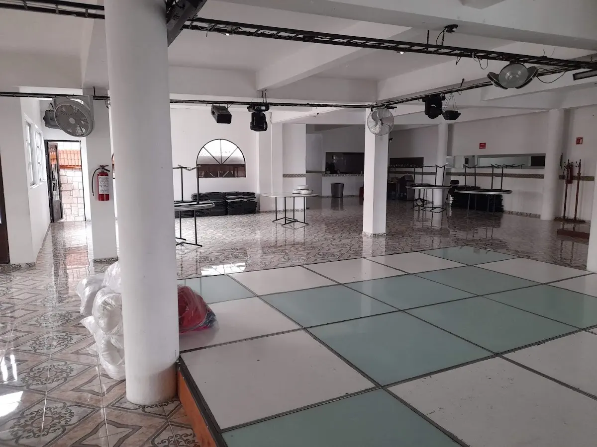 Salon Casita de los Arcos.