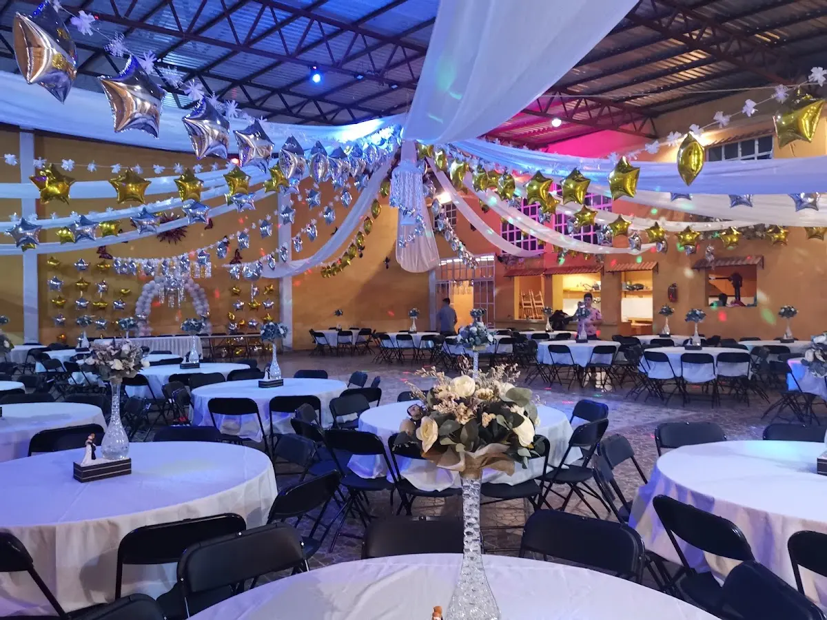Salon De Eventos "La Cumbre"
