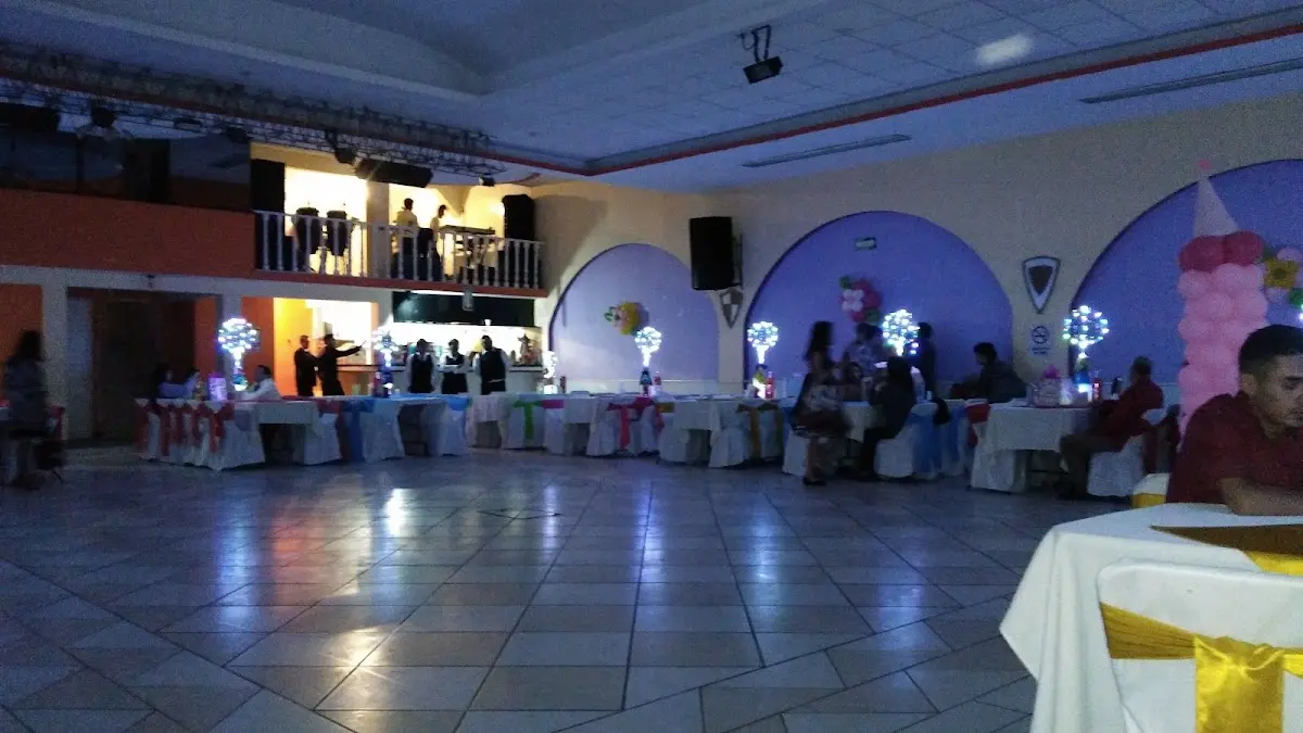 SALON LENY