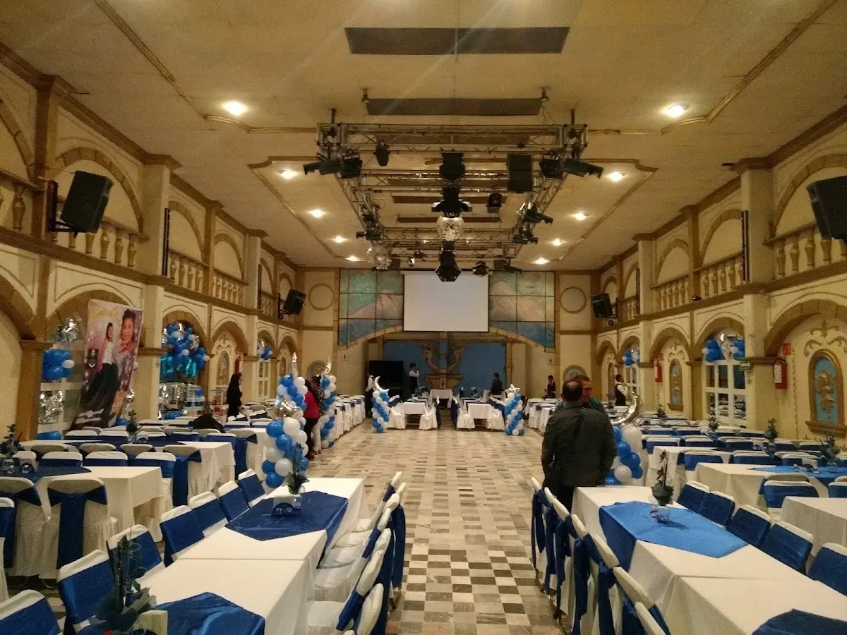Salon de Eventos Sociales " Las Fuentes"