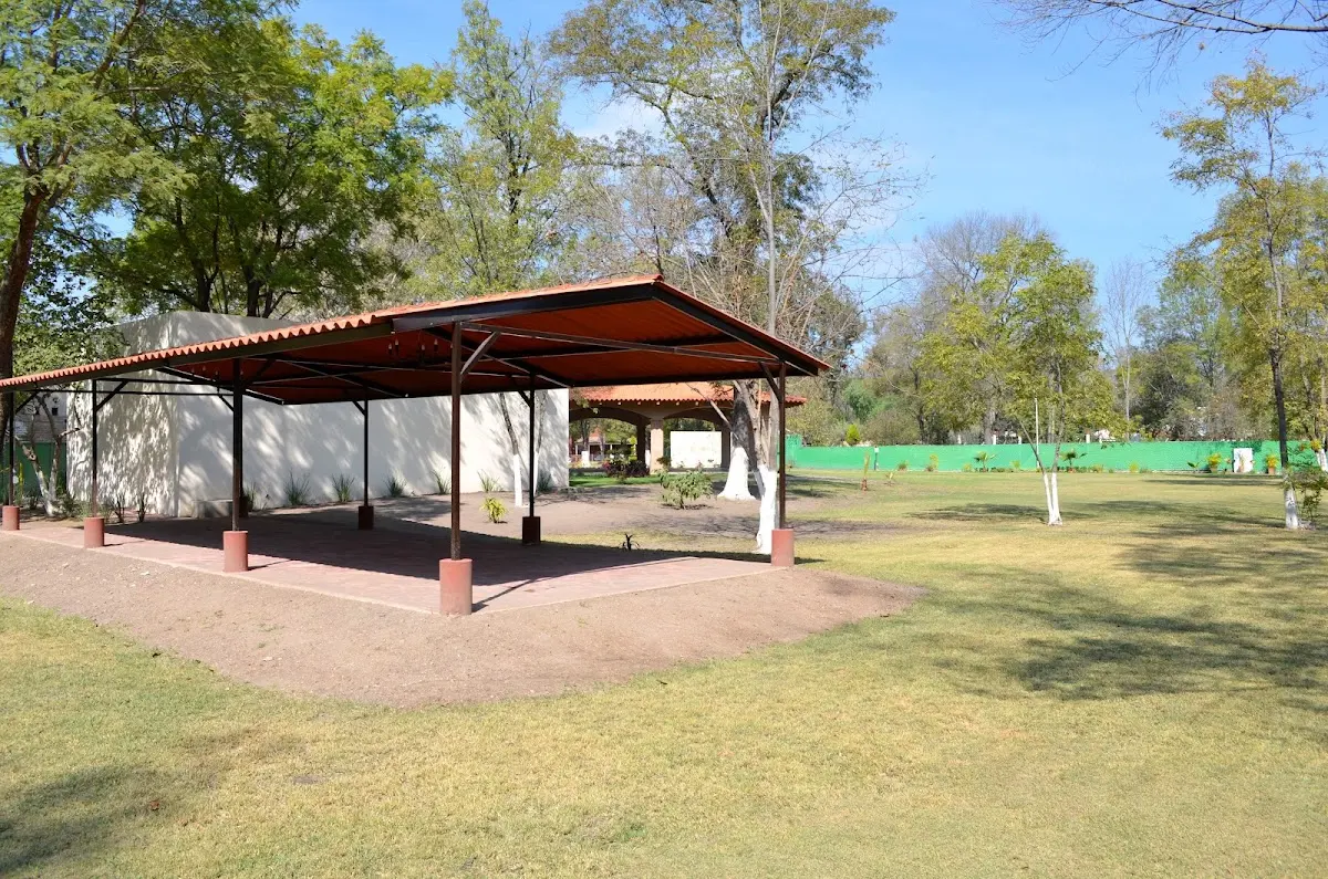 Salón Jardín de Rales — foto 3 de 3