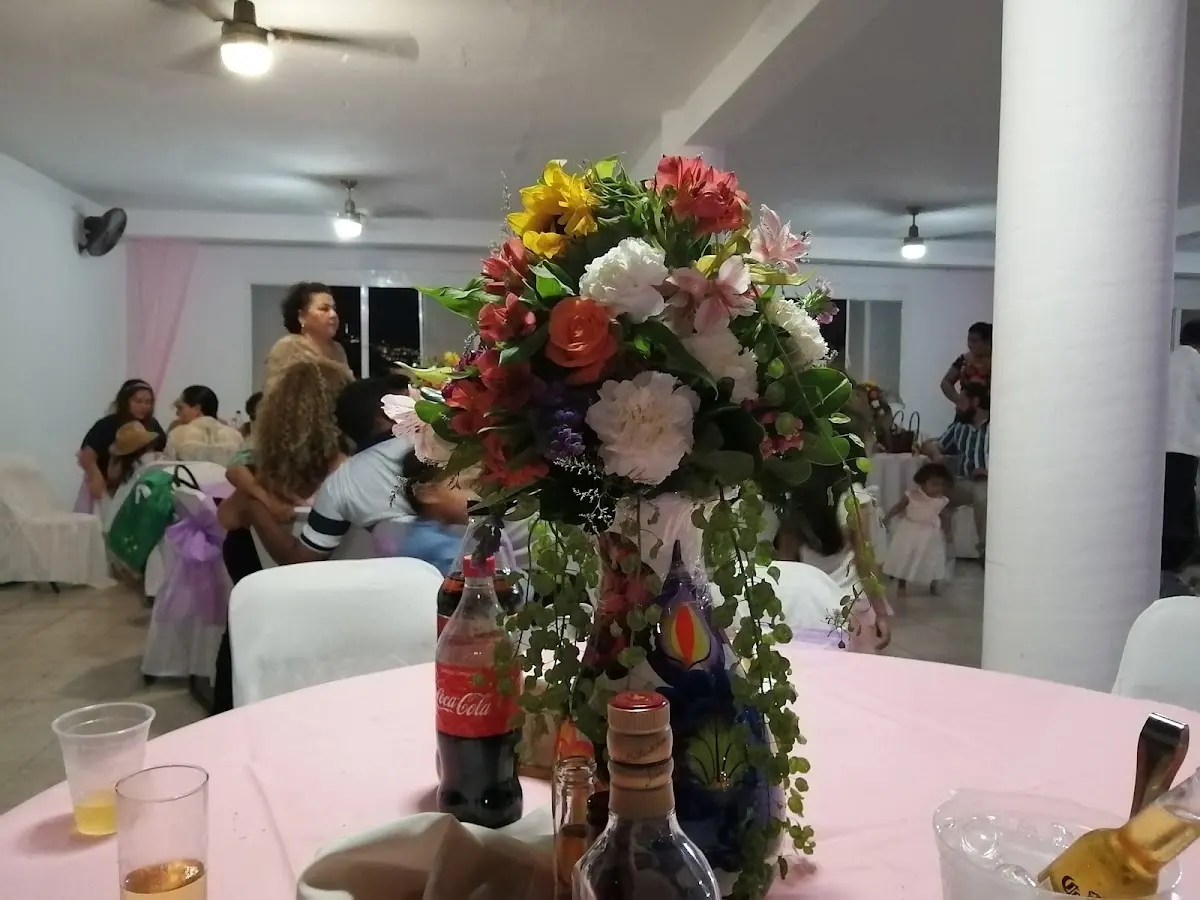 Jardin De Fiestas El Patio ll
