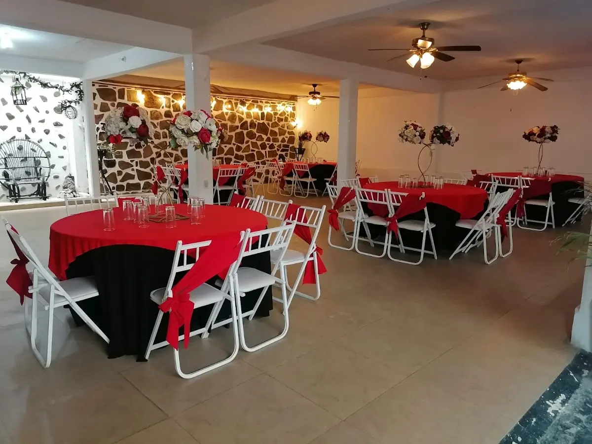 Salón de Fiestas "Cedros"