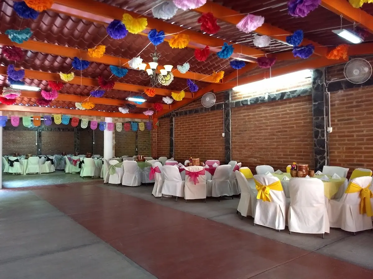 Salón De Eventos MOY