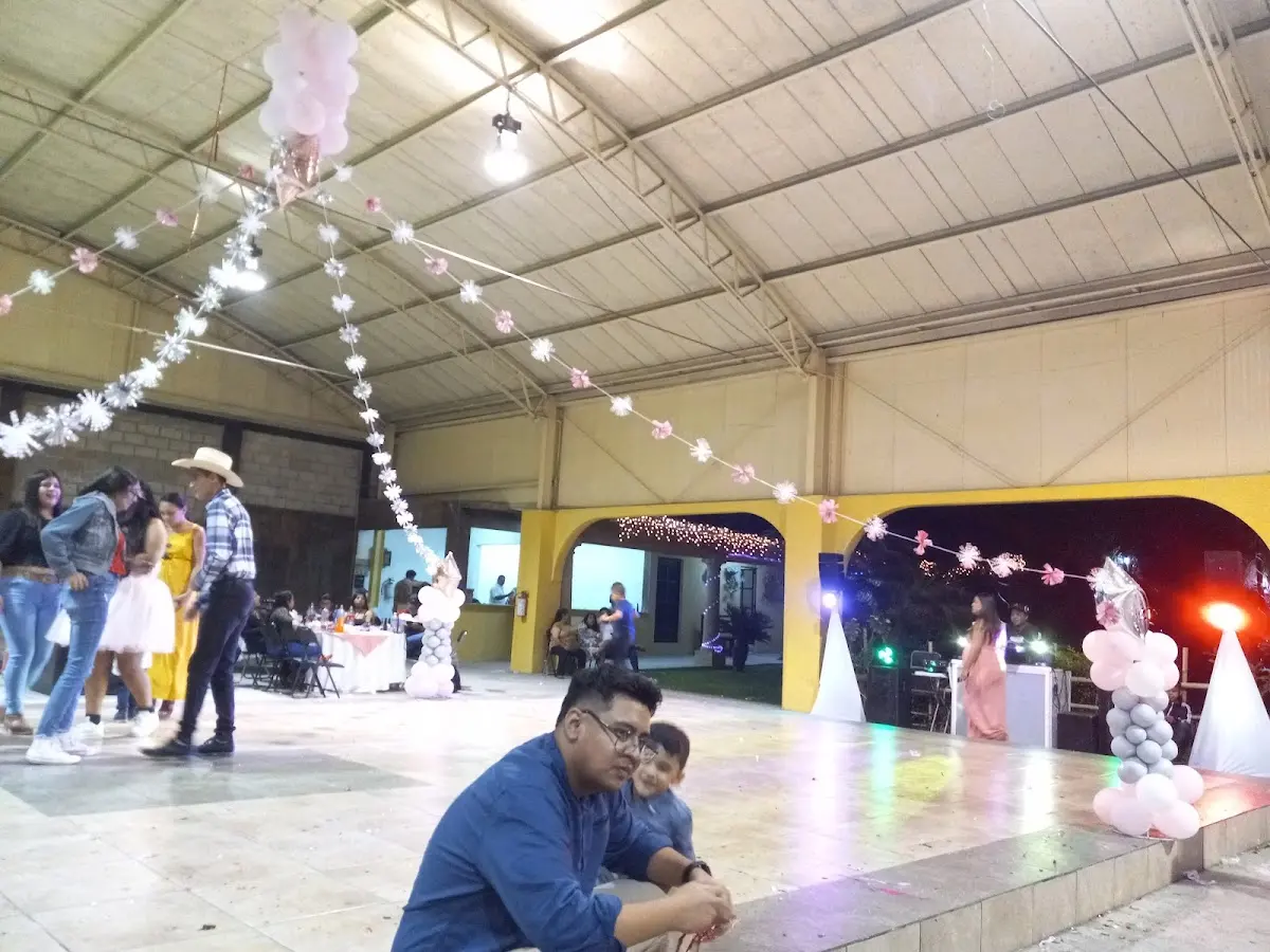 Salon Canela