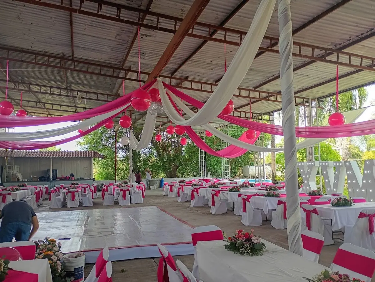 Salon de Eventos Sociales Nuevo Amanecer.