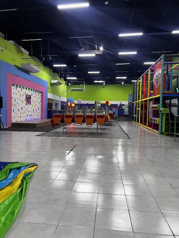 Party Party Salon Infantil