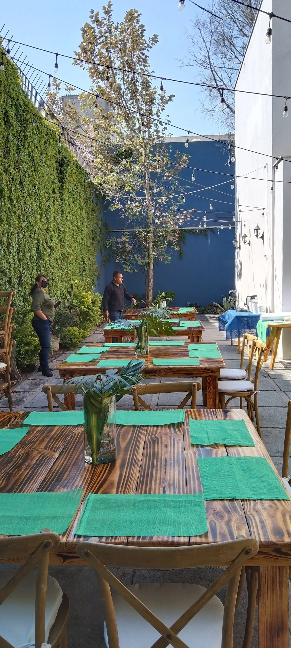 El Patio Azul
