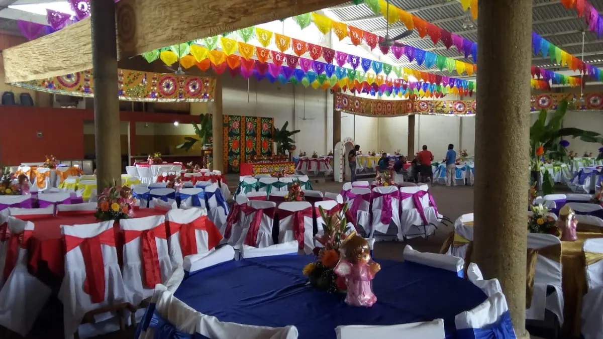 Salón Na' Reina