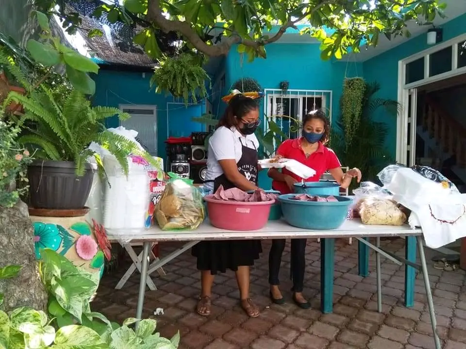 Servicio De Meseros Binni Cubii