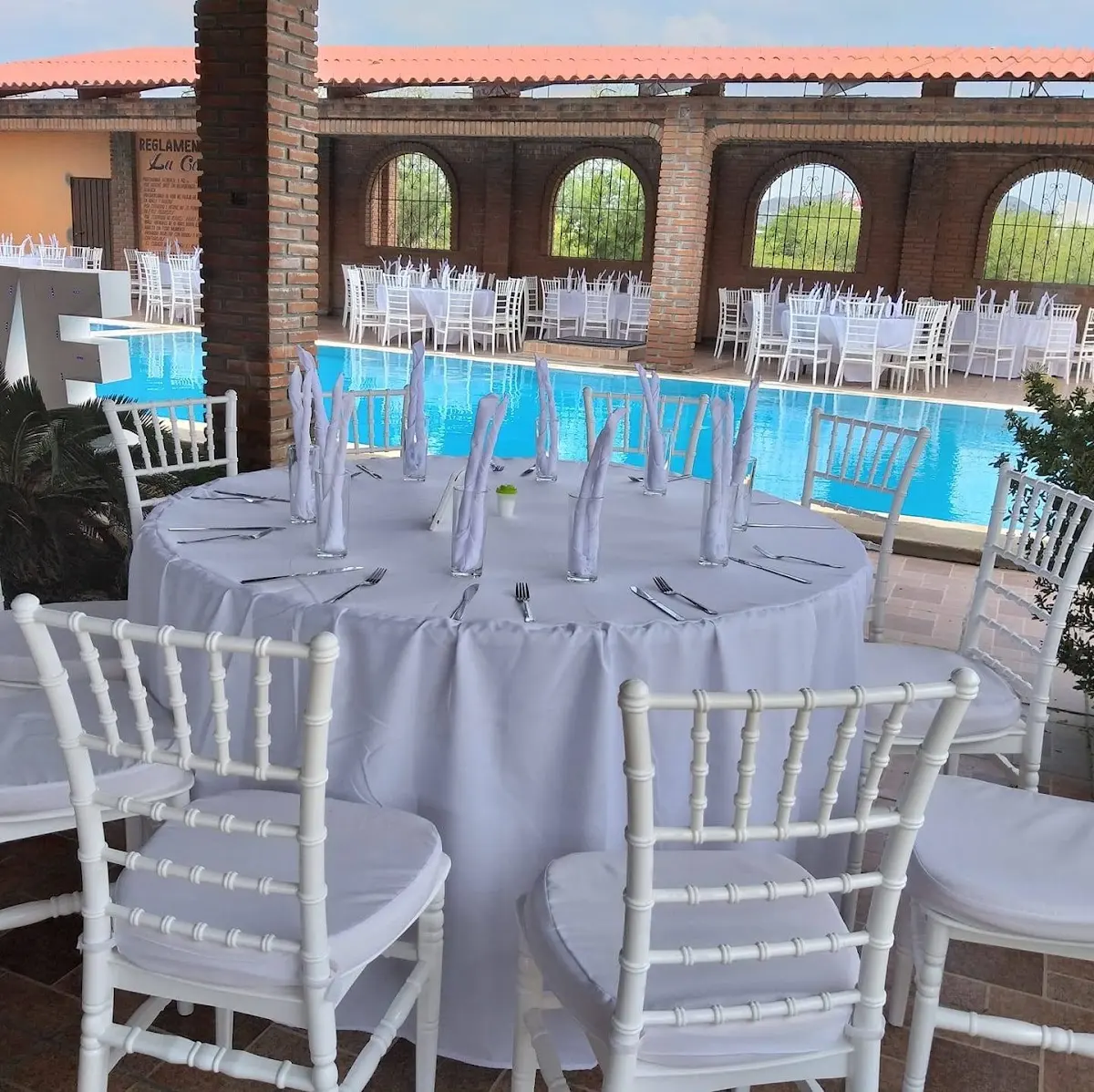 Palapa y Alberca para Eventos "El Gitano"