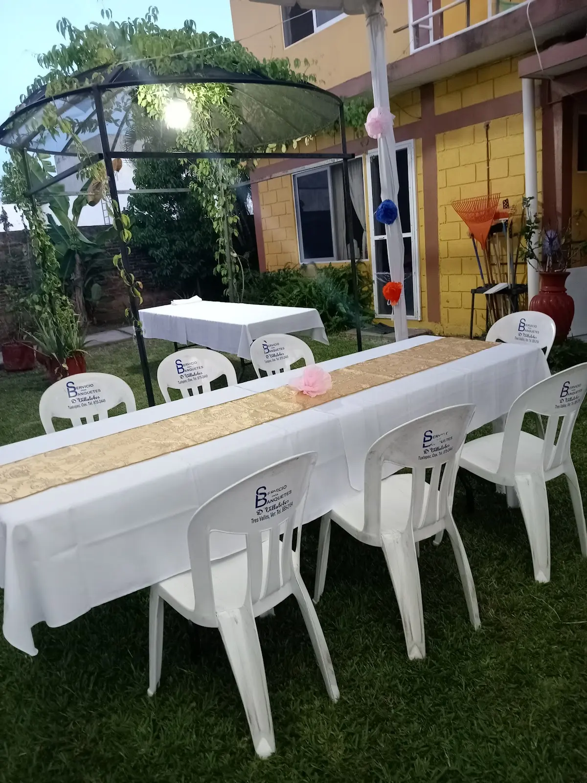 Servicio para Banquetes D´Villalobos