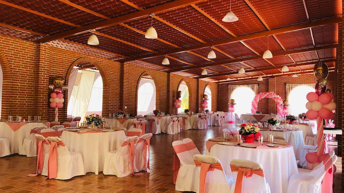 Salón Jardín San Pedro