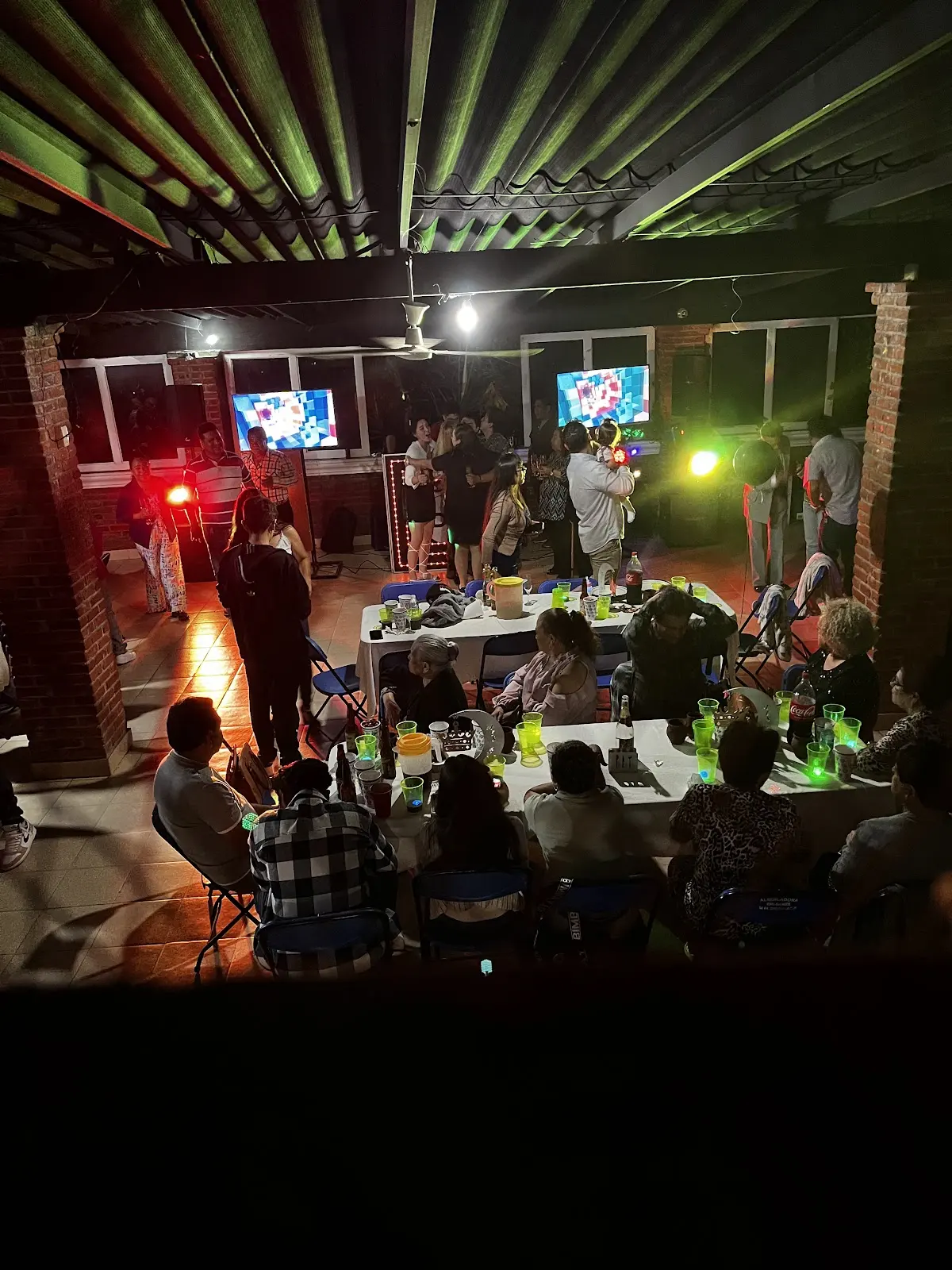 Salon Jardín La Pirámide