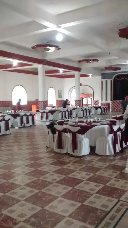 SALON SOCIAL EL LEÓN