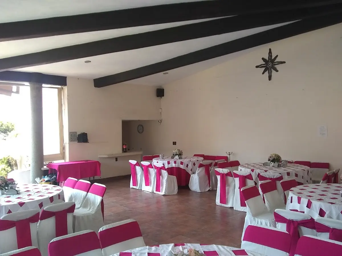 Jardín de eventos "Kamaria"