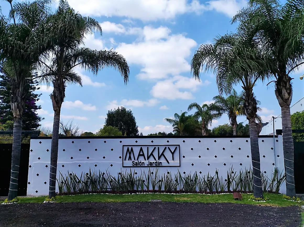 Makky Salón Jardín