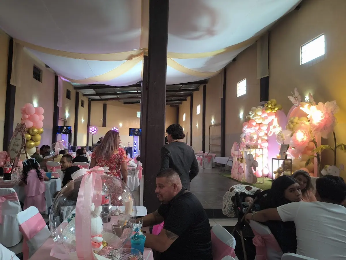 Salon De Eventos Sociales Del Rio
