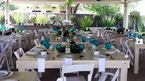 ELEGANZZA E­­VENTOS