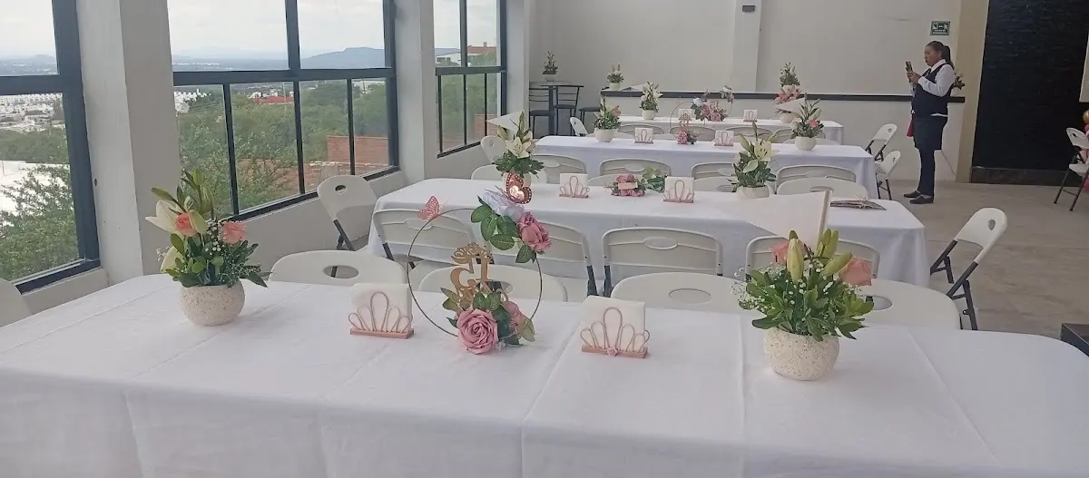 Salon cerquita del cielo — foto 3 de 3