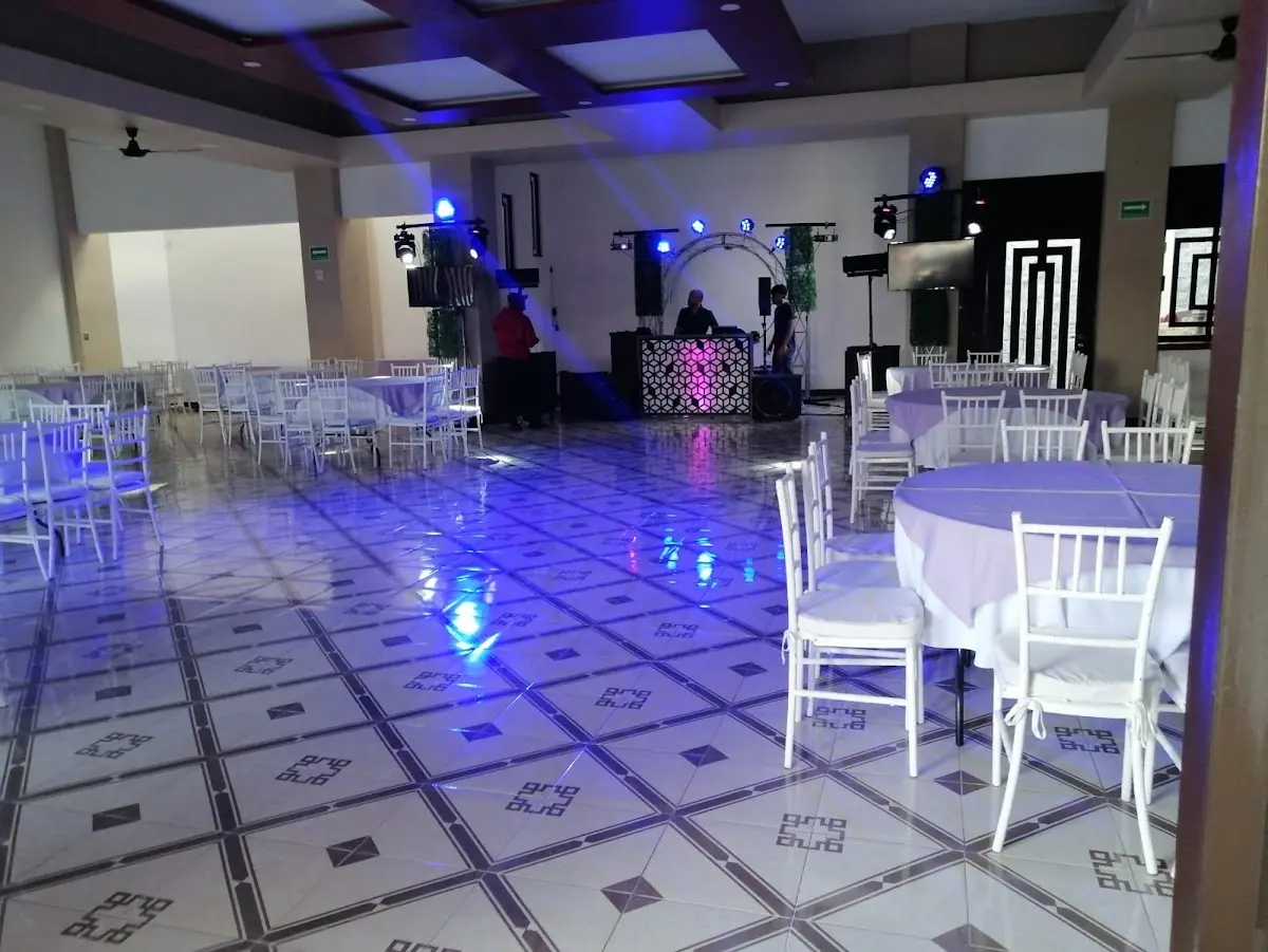 Salon de Eventos Sociales "Caly"