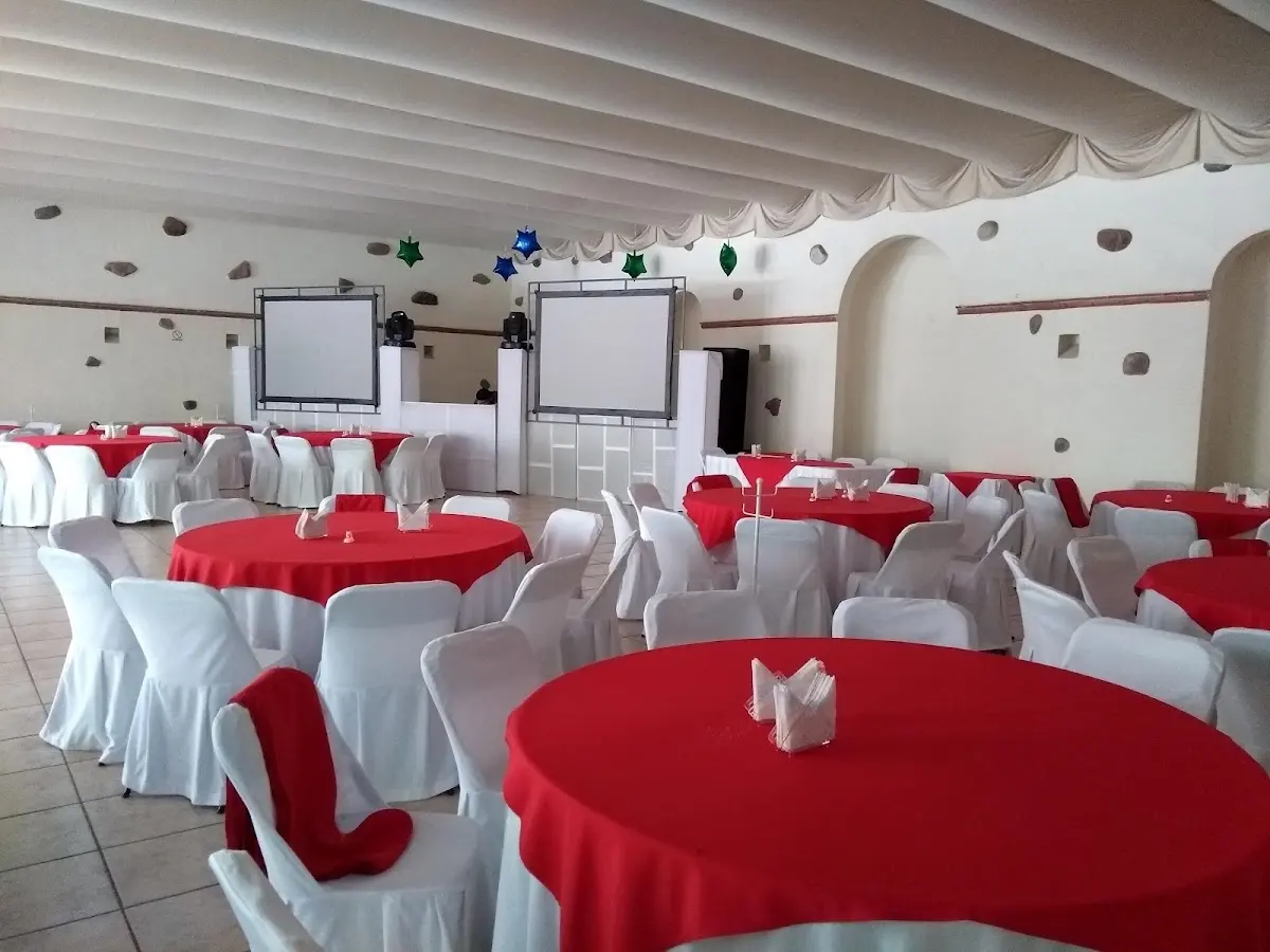 Salón Los Fresnos