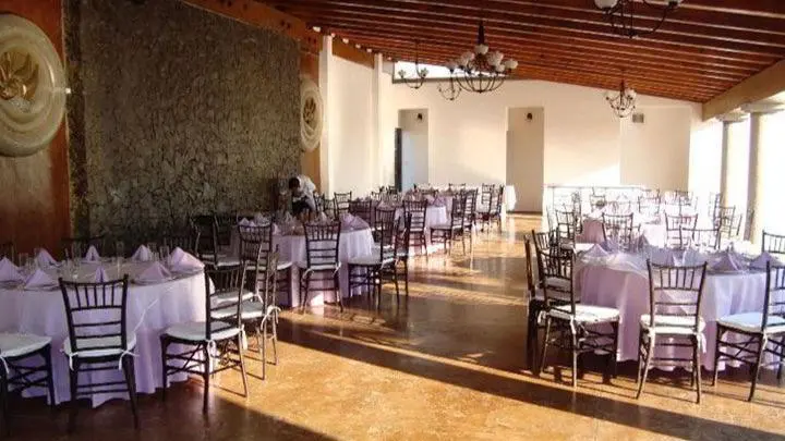 Sol y Luna Salón de Eventos