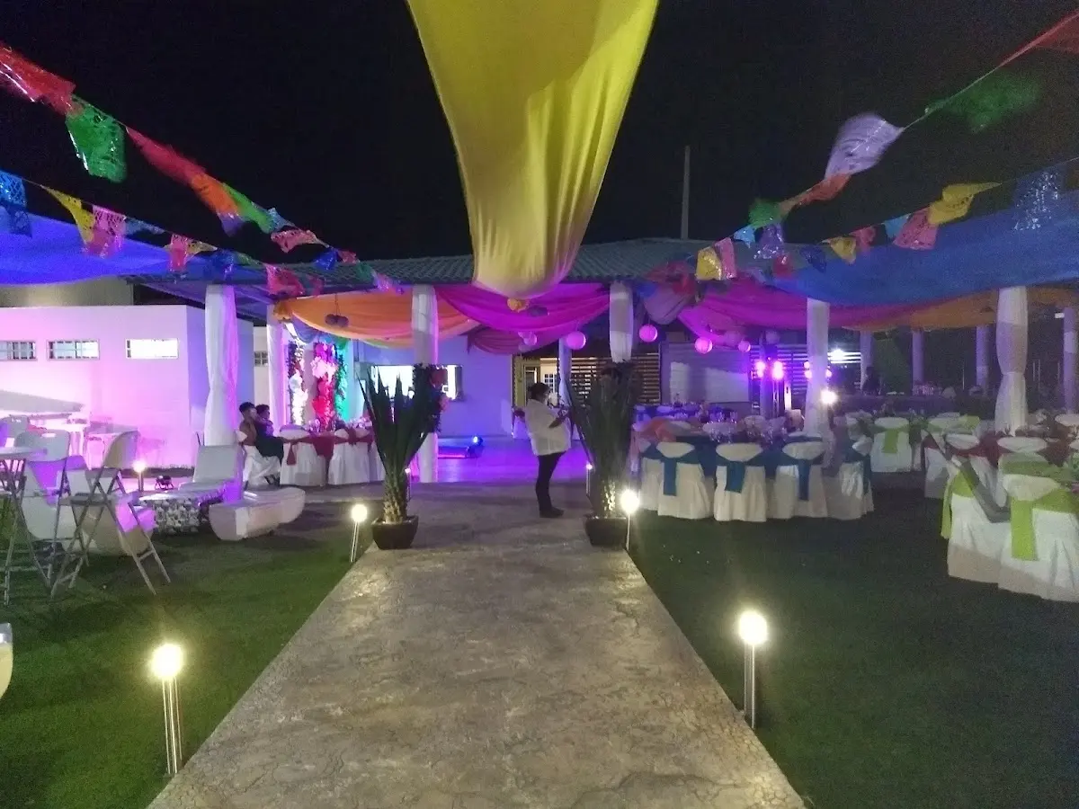 Salón De Fiestas My First Dream
