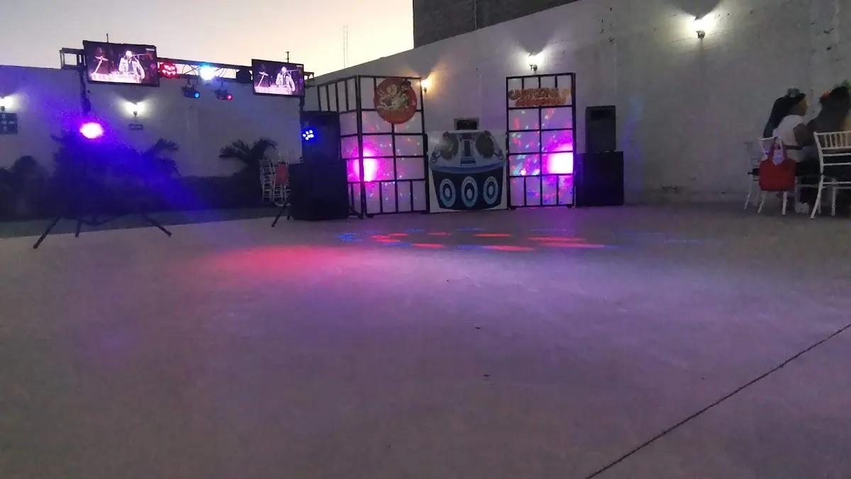 Los Laureles Salón de Eventos