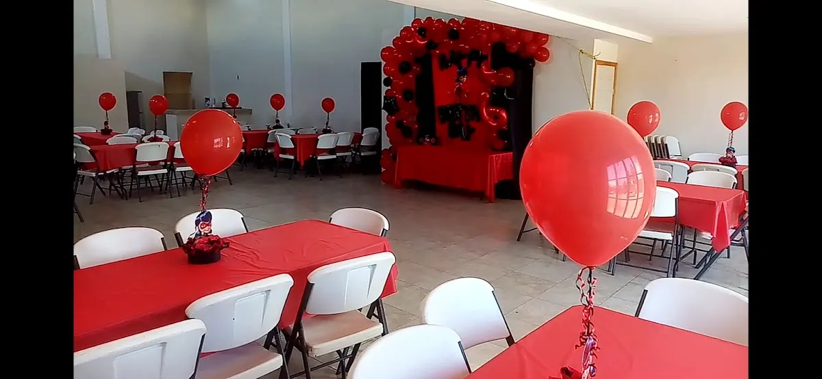 Luna's Party — foto 3 de 3